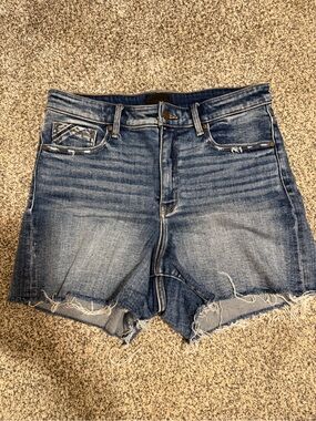 Buckle Medium Wash Distressed Jean Shorts - Blue